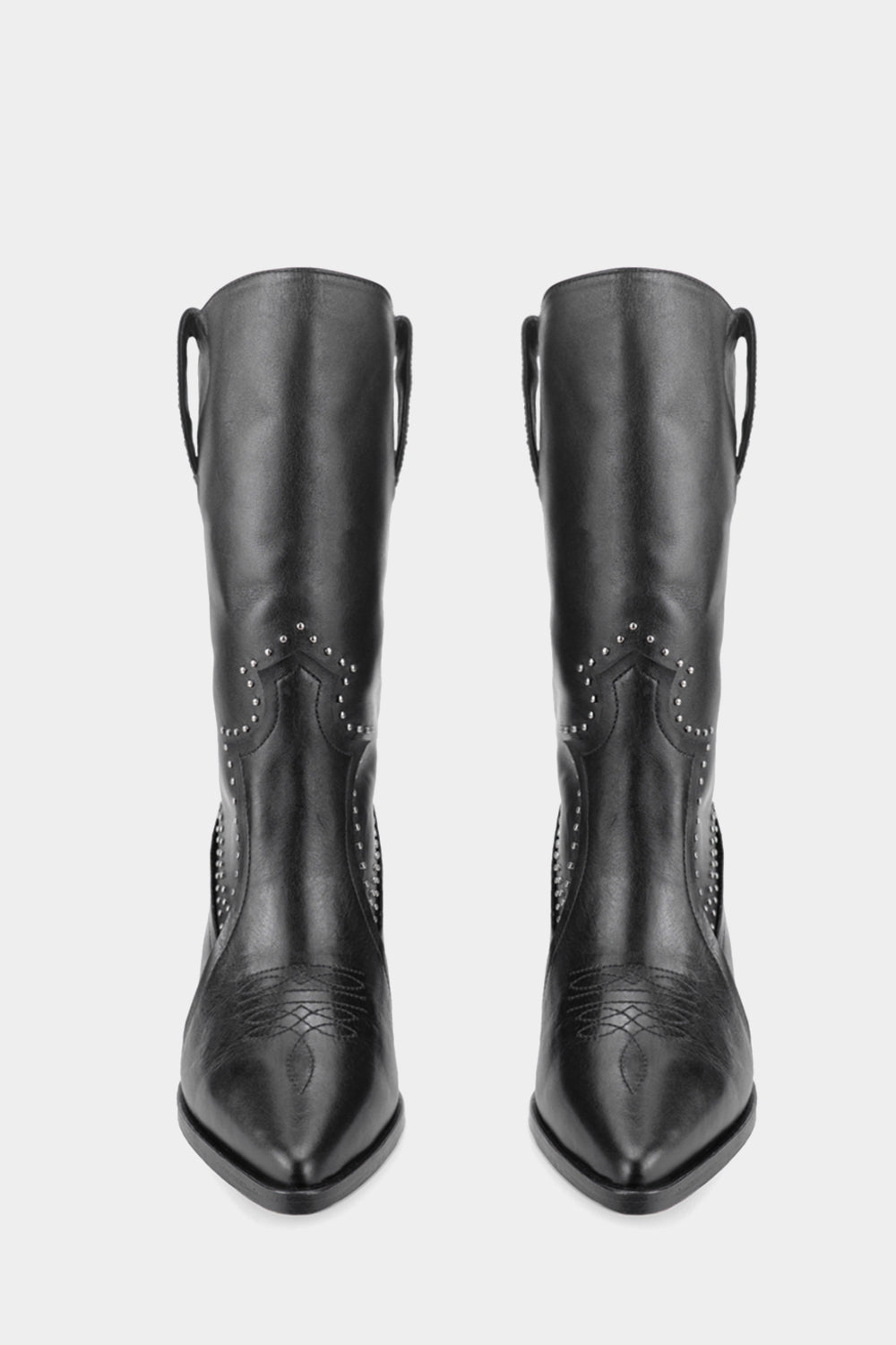 bota vaquera con estoperoles estilo ariat