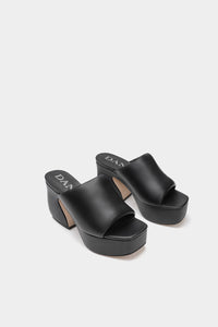 sandalia retro color negro 