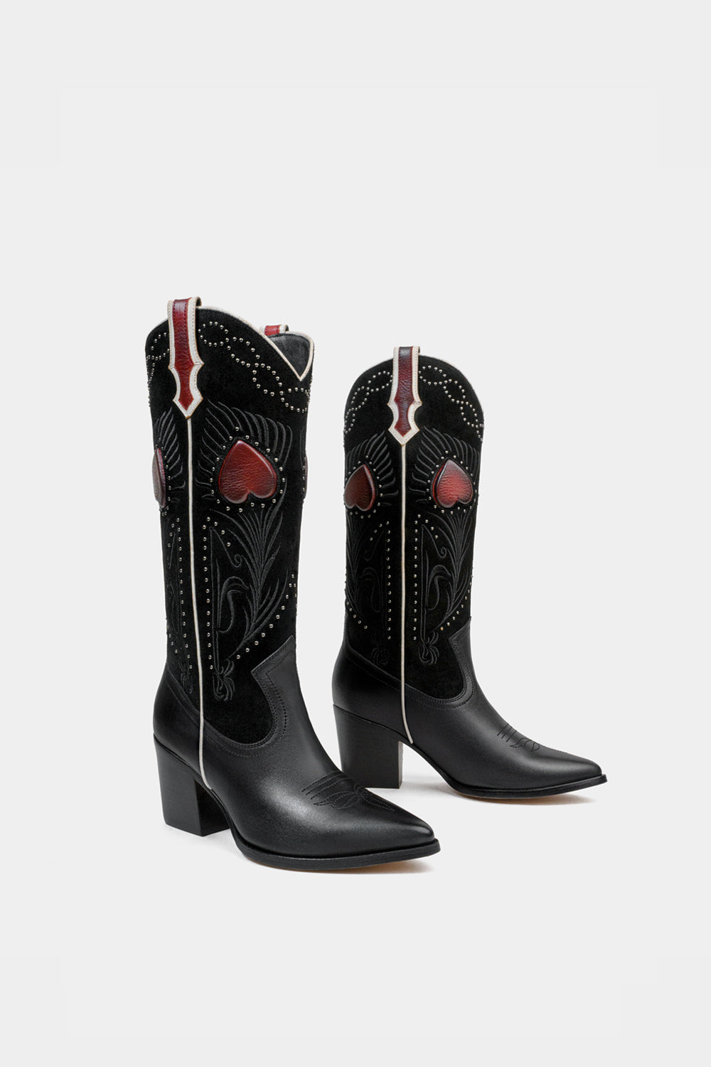 Botas de diseñador estilo Dolce&Gabanna con inspiración mexicana