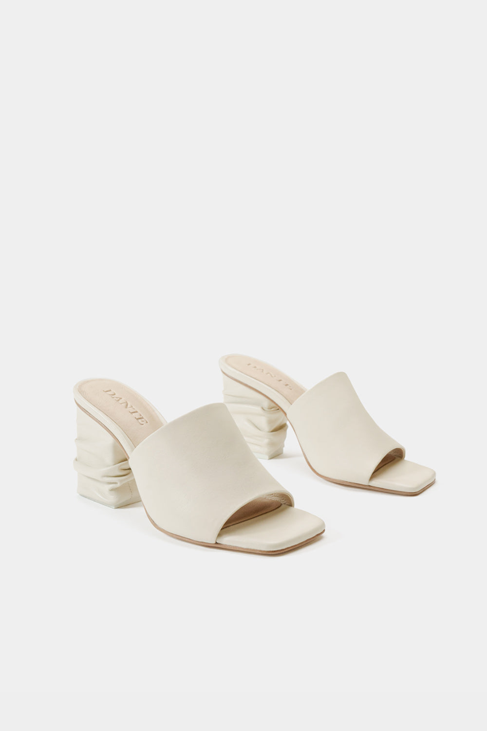 beach sandals
