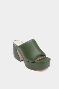 suecos de piel color verde