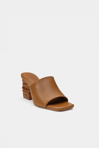 tacones de playa estilo versace