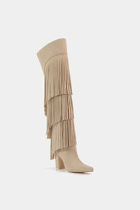 Bota beige de cuña media con cascada de flecos estilo boho chic