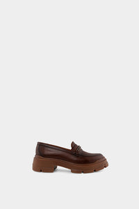 flats de piel color cafe con suela de hule