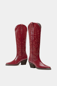 botas de diseñador color rojo cherry estilo western para concierto