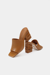 tacones casuales para vestido corto