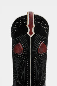 botas mexicanas con bordados de corazón inspiradas en Frida Khalo