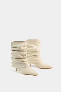 Botines de piel estilo jaquemus