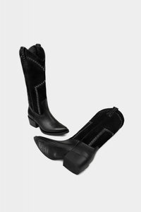 bota de piel vaquera color negro 
