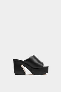 suecos / mules negros