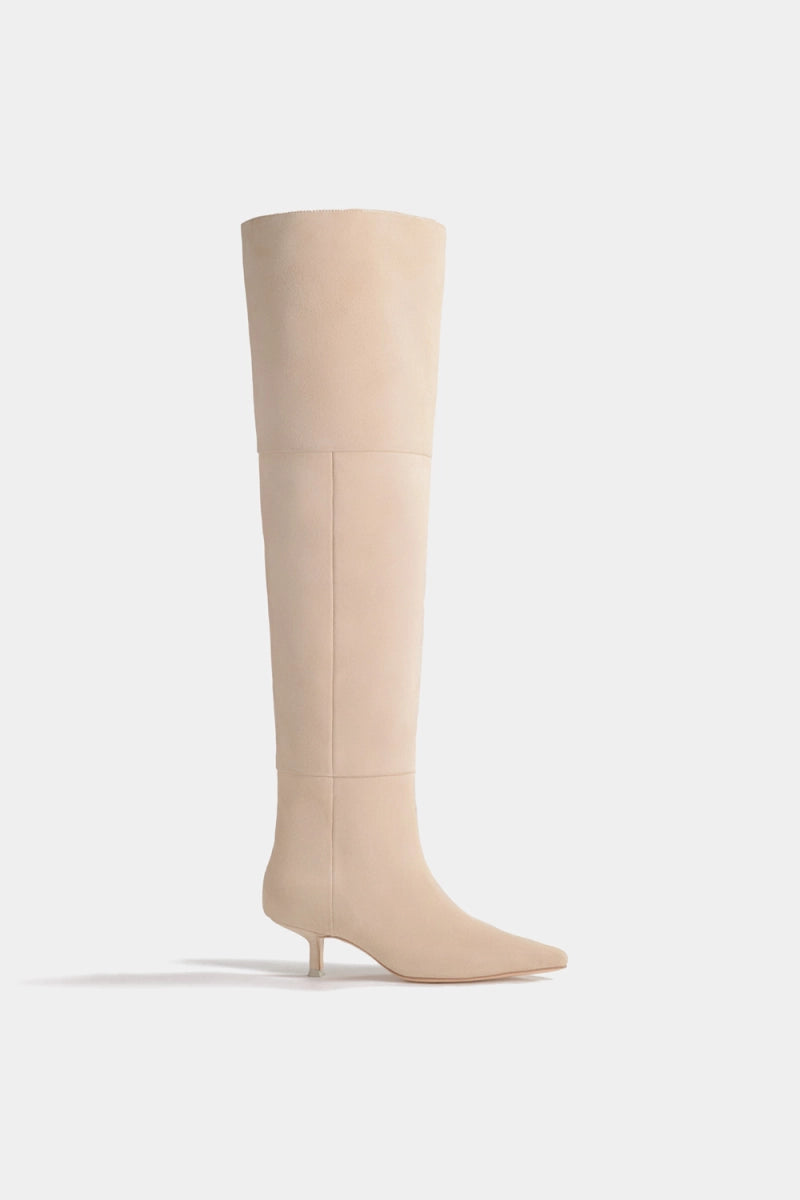 Botas altas beige con kitten heel