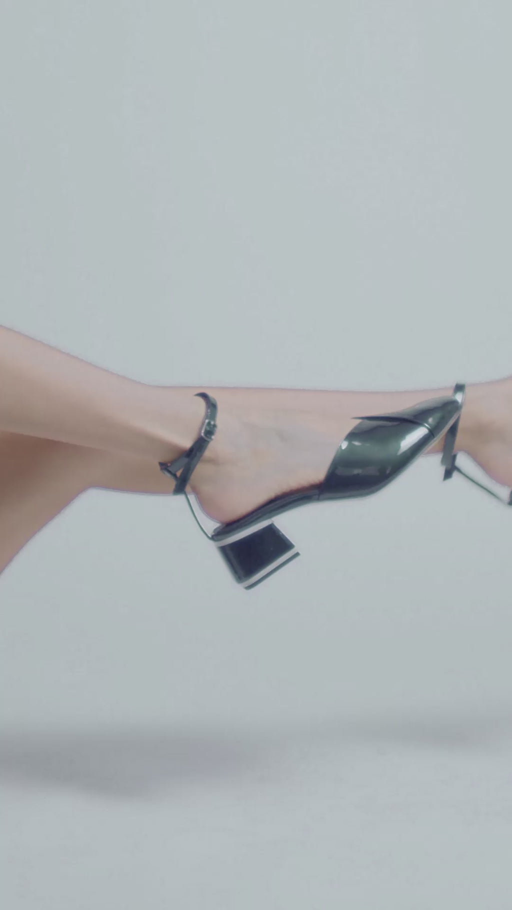 b774b8ba97847c42526a552115ef31ee0.mp4